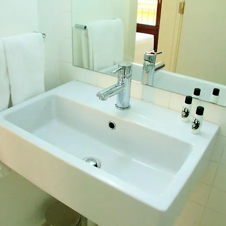 4u Hostel *