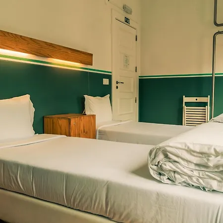 Hostel 4u *